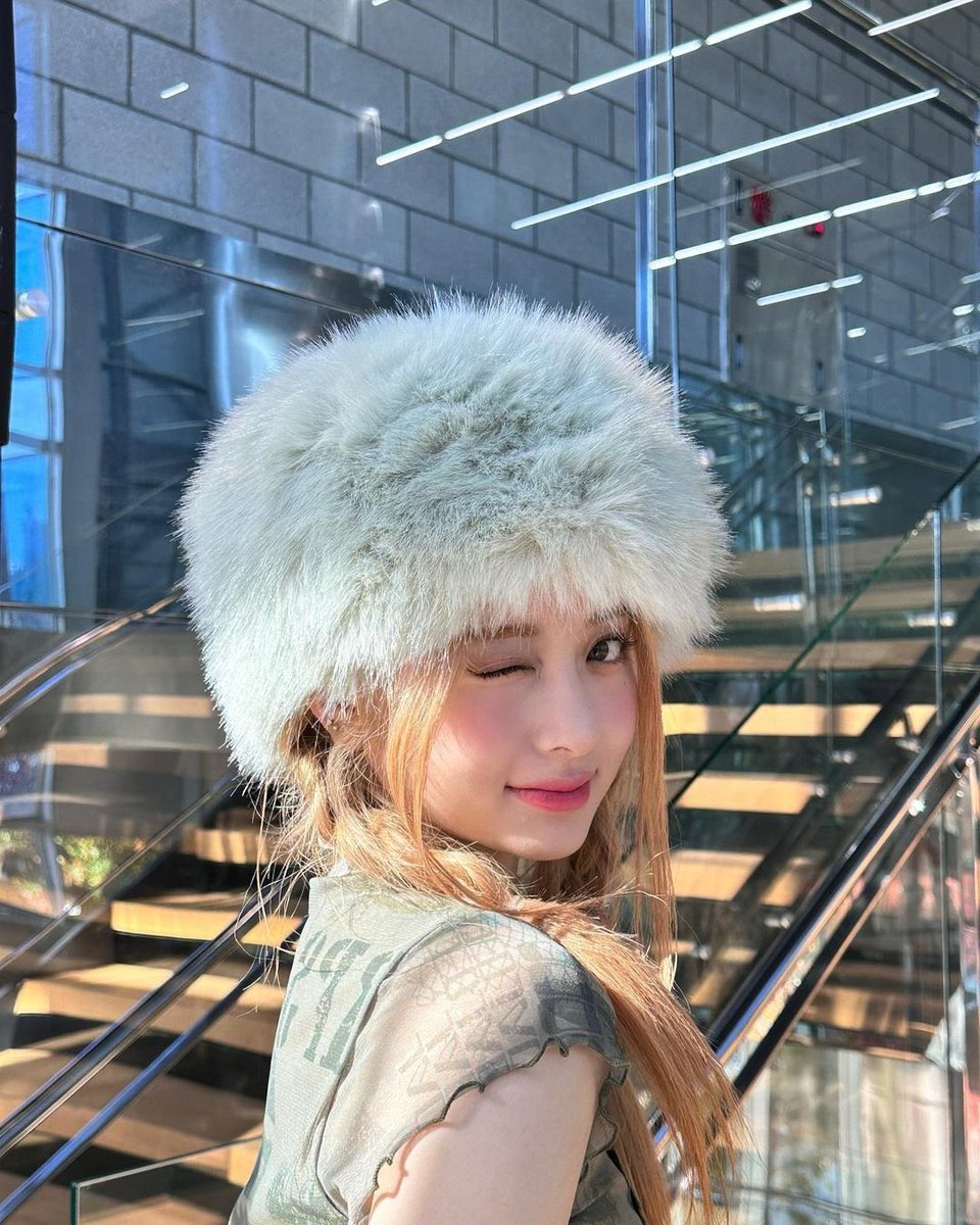 huh yunjin everybody