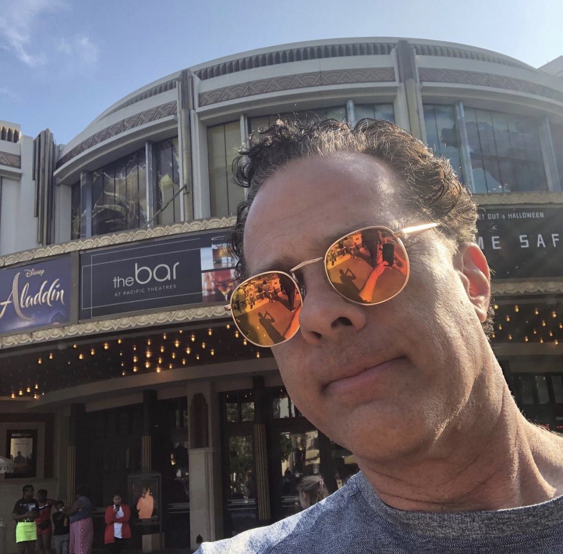 DrJamesAlbright's tweet photo. New shades! Thumbs up or down!
Luv the Grove. #uclamedicalschool #doctor #surgeon #sunday  #beverlyhills90210 #beverlyhillsurgeon #medicine #aesthetic #love #blessed https://t.co/Wl0im1RIWH