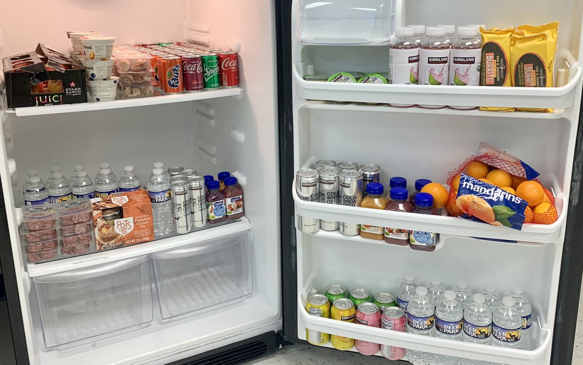 FRIDGE FEST! We’re celebrating our hard-working SLES faculty this week.
Our students have many champions supporting them. We have many positive teacher and family relationships. We’re happy to treat our faculty for their efforts and a successful first quarter of school🙌🏾👏🏻⭐️🐬