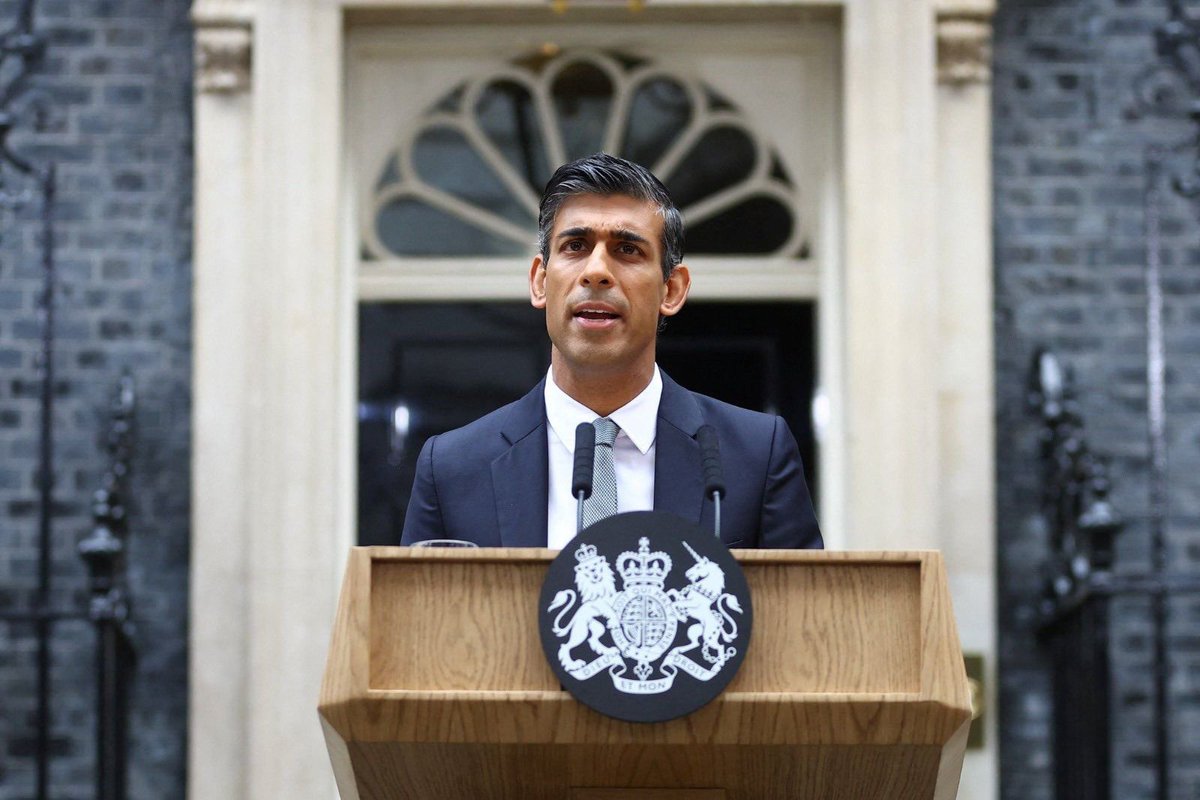 I’ve always believed that Britain is the most successful multiracial democracy on earth - this takes it to a new level. So proud of my friend @RishiSunak on becoming the first British Asian UK Prime Minister. A historic moment.