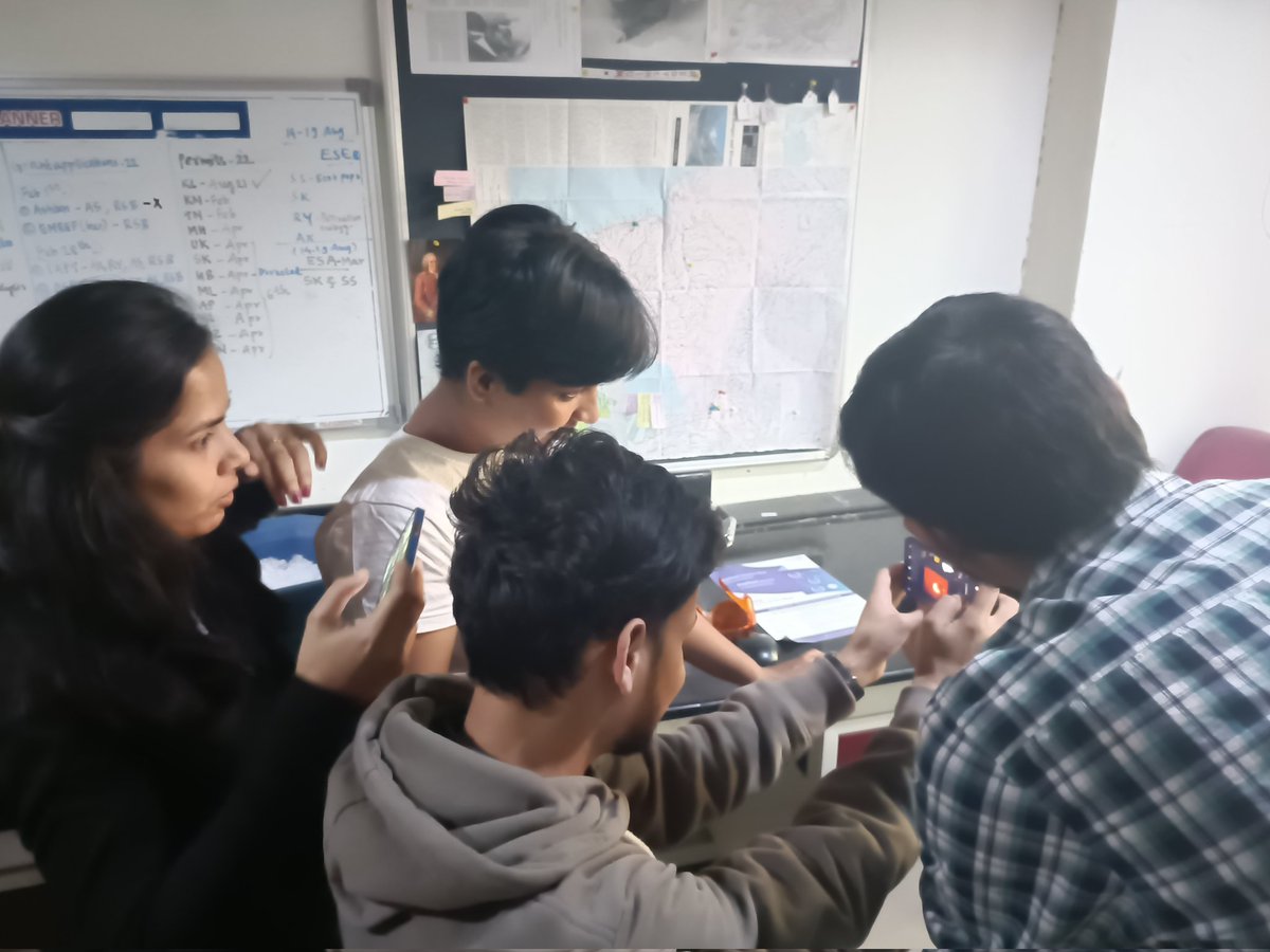 xavier_aleena's tweet photo. We @TrEE_Lab and @yuval_sapir found a way to look at the eclipse. All thanks to @paduvalli camera https://t.co/C6KNk0xZ31
