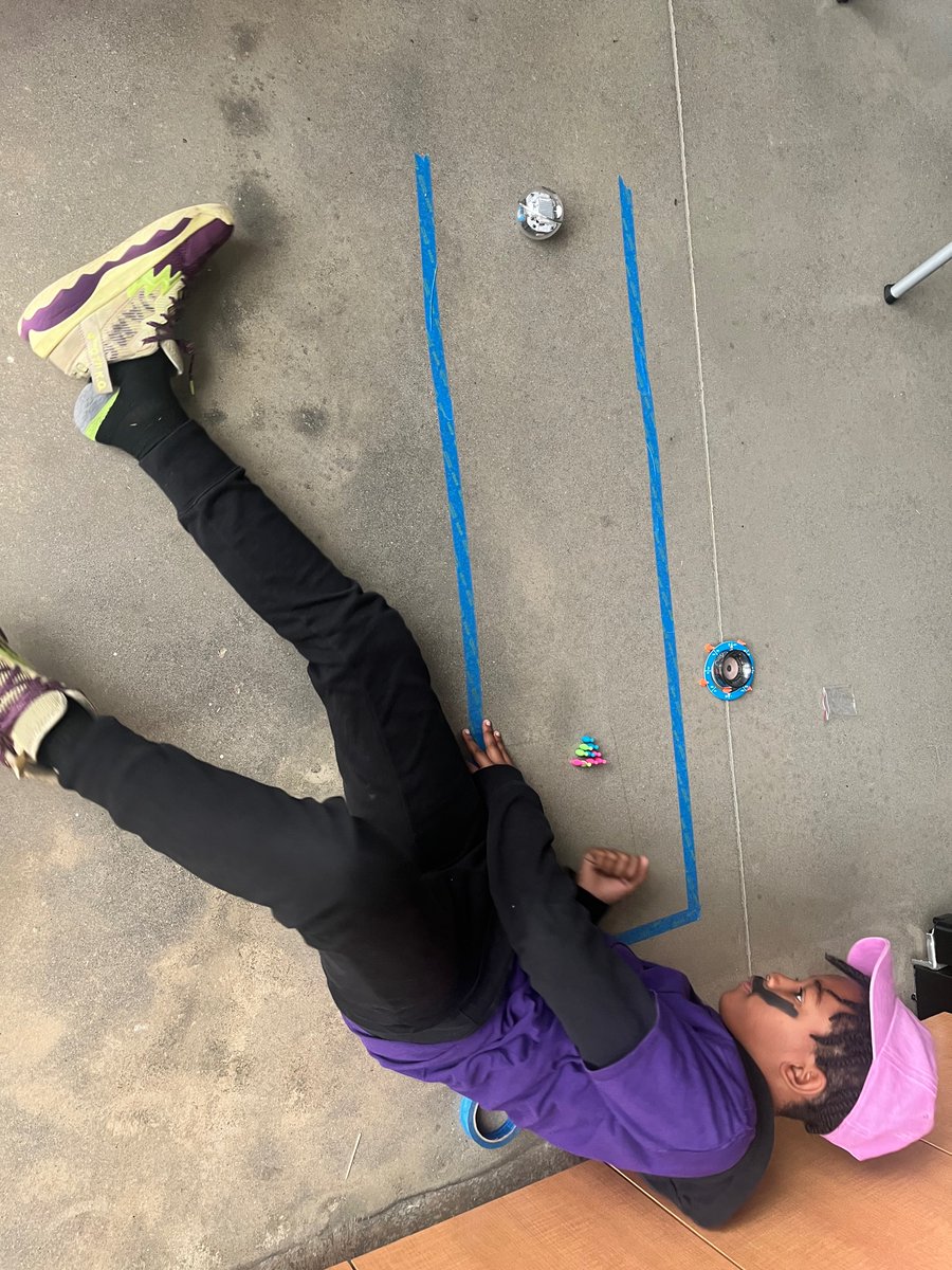 CSMSNewton's tweet photo. Bot Bowling 🎳 Sixth graders are working in code to program Sphero to bowl down a lane and knock over the pins. This is application Science! #kidswhocode #sphero https://t.co/NhjvaTJePg