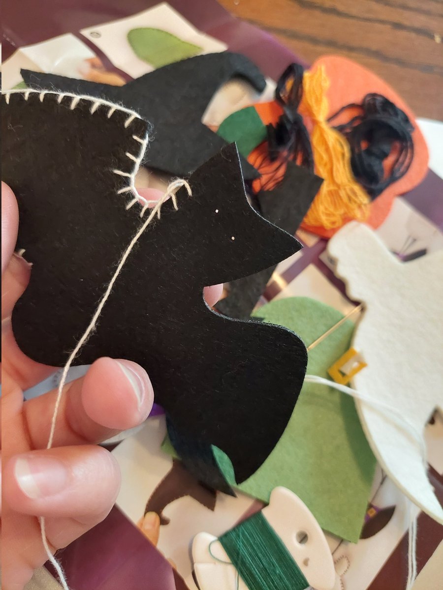 _underabluemoon's tweet photo. Bought these fun crafting activities to keep my children occupied over half term... I am facing up to the fact that I am going to be blanket-stitching goulish creatures from now until Halloween 🎃😫 #isitdoneyet #isitreadyyet #mummy #mummy #mummy #Halloween #crafting #sillyidea https://t.co/7JqsGBIW4H