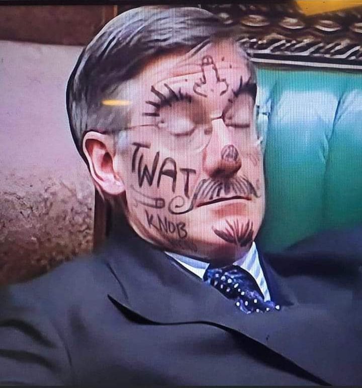 Bry_ellen_'s tweet photo. I'd rather have seen Jacob rees-mogg sacked but ding dong the scum is gone https://t.co/1Oe1zA5DT9