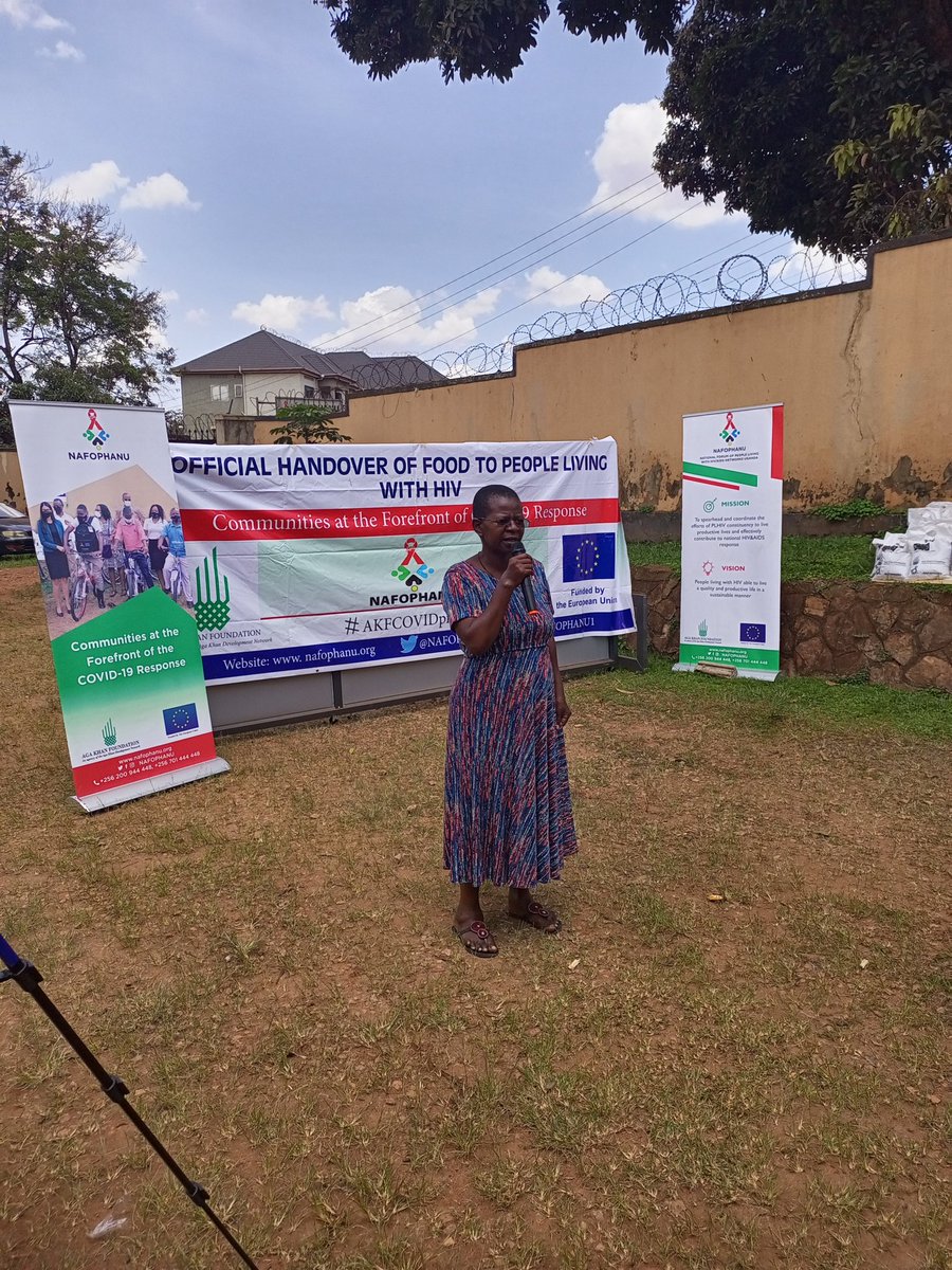 NAFOPHANU's tweet photo. Pictorial Update: Official Handover Ceremony of Food to PLHIV in Kampala.
Thanks to @AKF_EA @EuropeanUnion12
#AKFCOVIDproject https://t.co/JGDDImmP80
