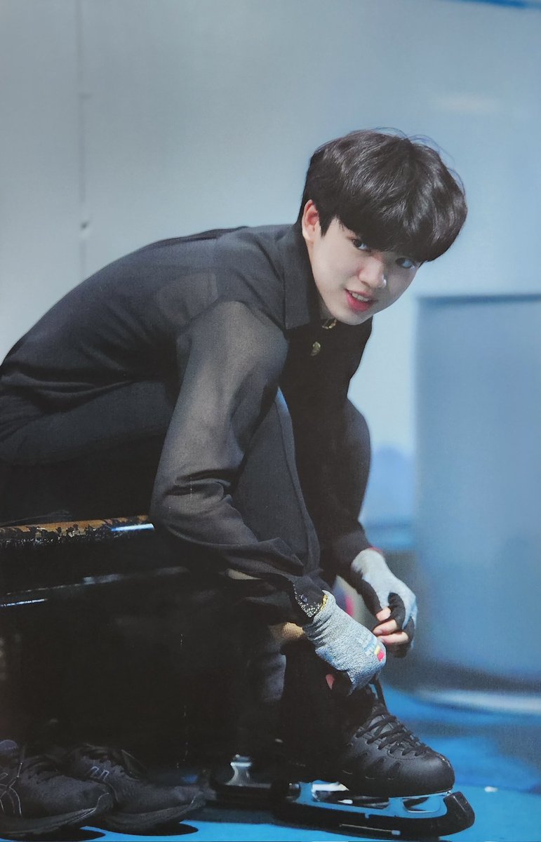 생카 후다닥 다녀왔는데 집에오니 또 준환이가...! 디아이스 포토북 백만년 기다렸더니 드디어 왔다😇