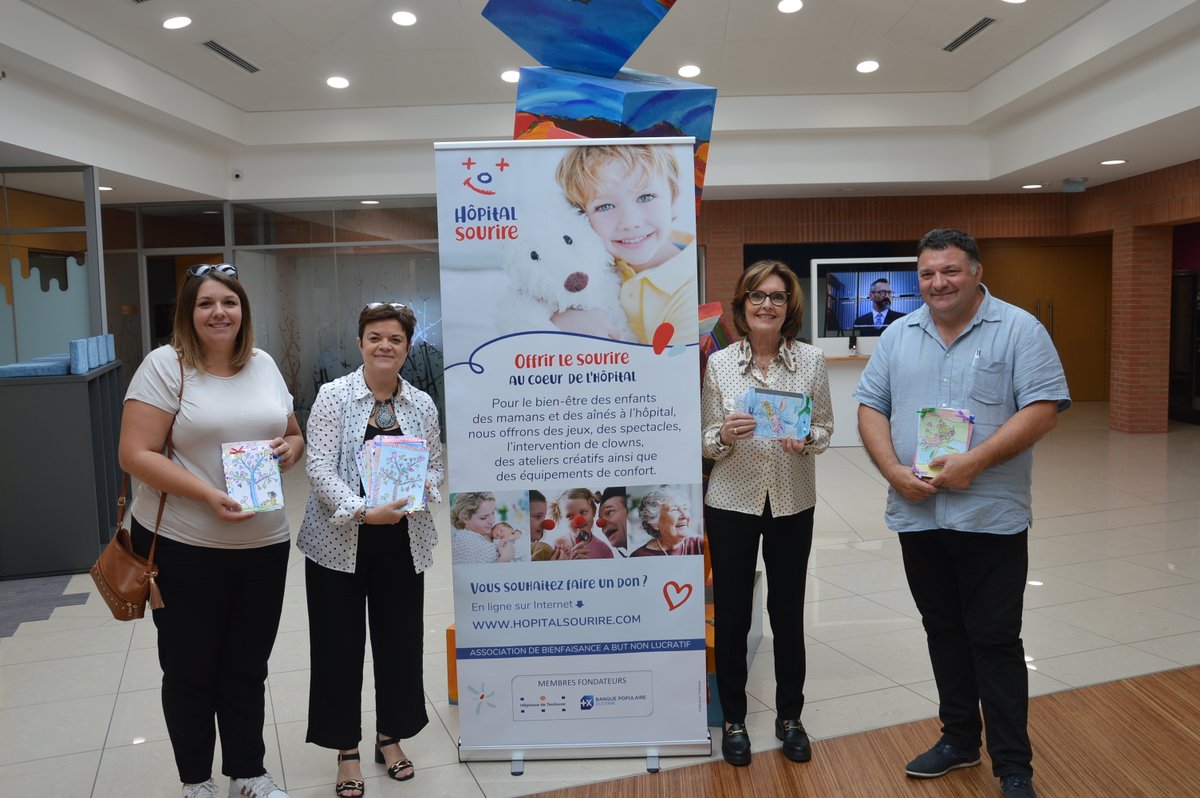 Les jeunes boulocains ont dessiné de magnifiques cartes postales à destination des enfants hospitalisés au <a href="/CHUdeToulouse/">CHU de Toulouse - compte inactif</a>. Serge Terrancle, maire de Bouloc et Manon Giacomin, directrice de l'ALAE maternelle ont remis ce matin ces précieuses ondes positives à  Hôpital Sourire.