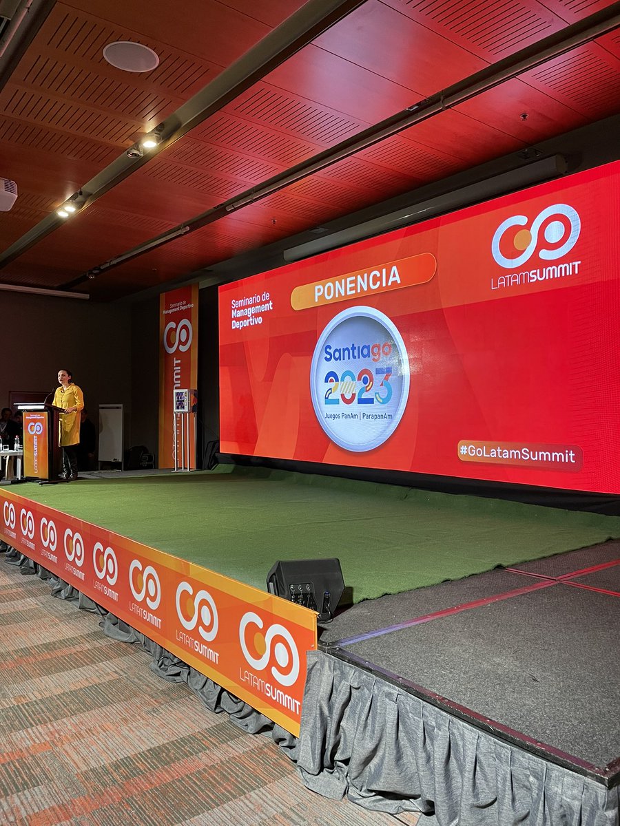 GOLatamSummit's tweet photo. 🤩🗓🔝 ¡Comenzamos otra interesante jornada! 

Gianna Cunazza, directora ejecutiva de @santiago2023, da la bienvenida al segundo día del #GoLatamSummit, el seminario internacional de excelencia que se realiza en el Hotel Intercontinental Santiago. 

@AgenciaVS 🤝🏼 @Cruzados https://t.co/fGdRmjNFVq