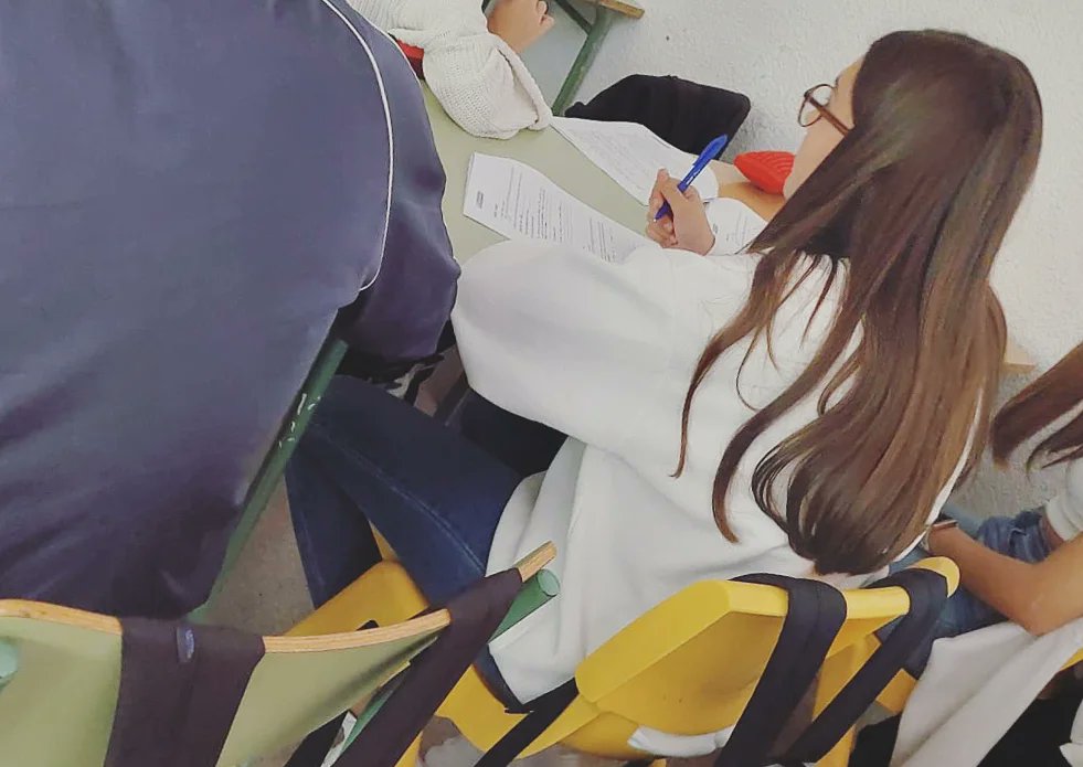 💭 〽️ Seguim amb la Marina imaginant l'Índia amb la Fundació Vicente Ferrer! La darrera setmana les joves de l' <a href="/ins_montjuic/">Institut Montjuïc</a>  han fet el pas de conèixer amb més profunditat la cultura i la vida quotidiana de l'Índia.