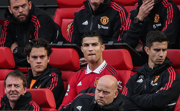Soccer_Laduma's tweet photo. 😳
It has reportedly been revealed how the rest of the Manchester United dressing room has reacted to Erik ten Hag’s treatment of Cristiano Ronaldo in recent weeks. #SLNt
MORE: https://t.co/lQuGtRSOtt https://t.co/geaU55gV95