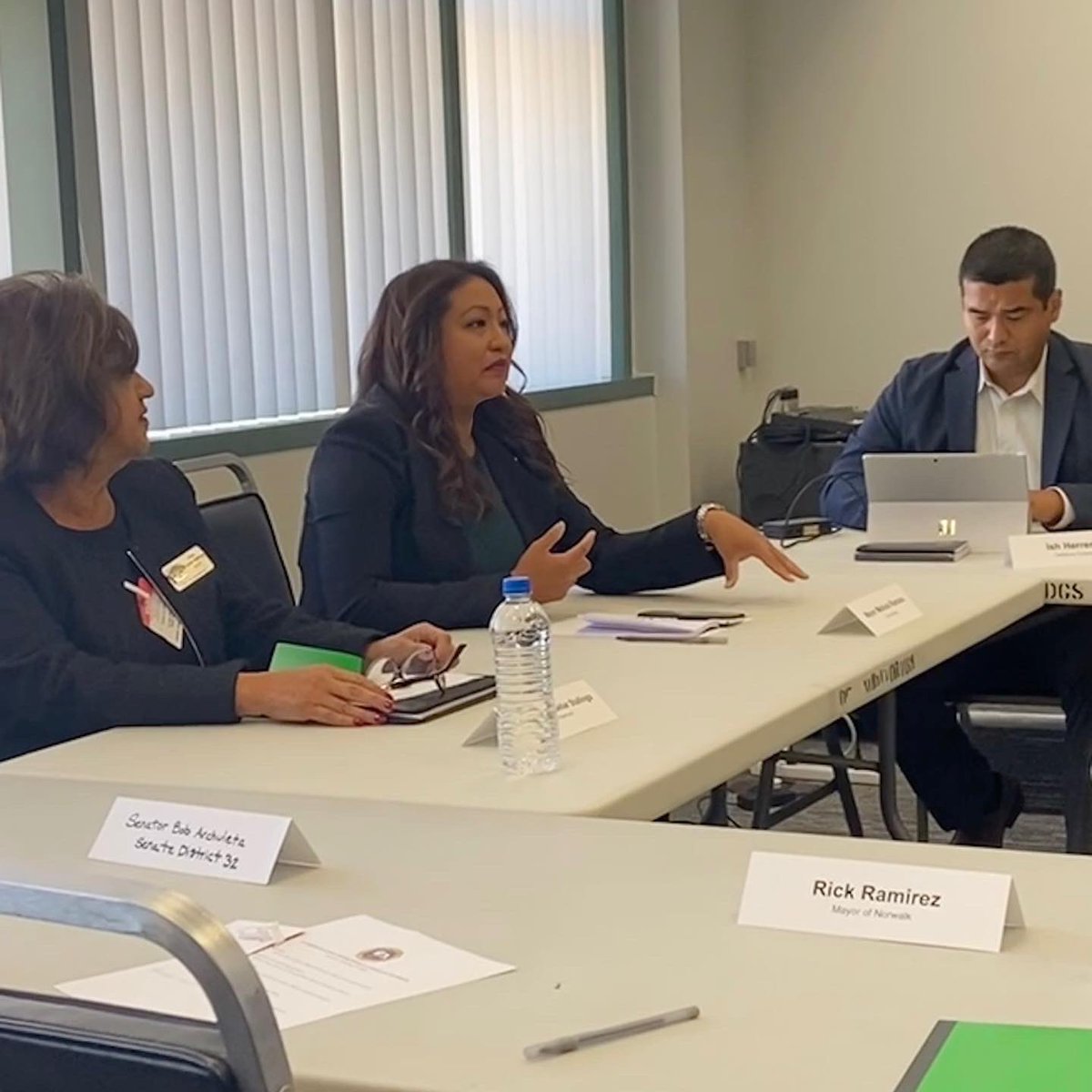 MelissaRamoso's tweet photo. TY Mayor Villaraigosa now @CAgovernor Infrastructure Advisor for hosting an LA Regional Roundtable on Infrastructure Investments. Conversations we need, I strongly advocated for the West Santa Ana Branch. There has never been a major project to benefit Artesia and SELA Cities. https://t.co/4bzMs0EKuy