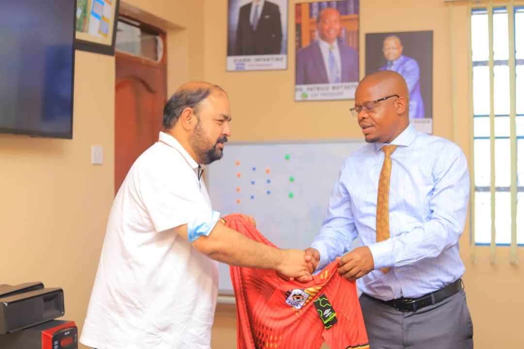 BidcoUganda's tweet photo. Our Deputy General Manager Mr. Sankha Chatterjee made a courtesy visit at FUFA House today. Where he was presented an Original Customized jersey of @UgandaCranes by @OfficialFUFA  President @MosesMagogo https://t.co/vp1CmthACL