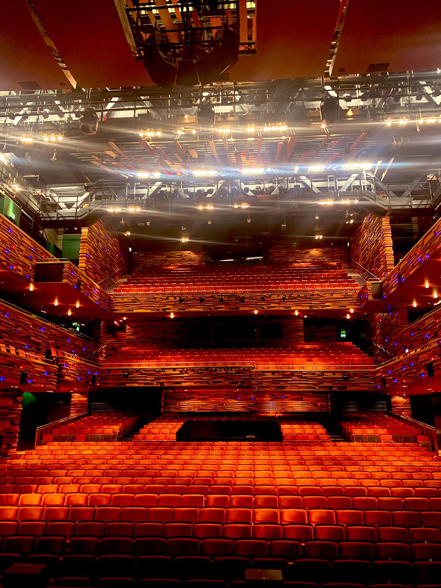 carlthornley's tweet photo. Having the most incredible time touring around the U.K. with X treme Magic @Shone_Ltd - only one week left on tour! Don’t miss out! #xtrememagic #shoneproductions #illusions #tour #performer #magic https://t.co/Uz45NNLzn5