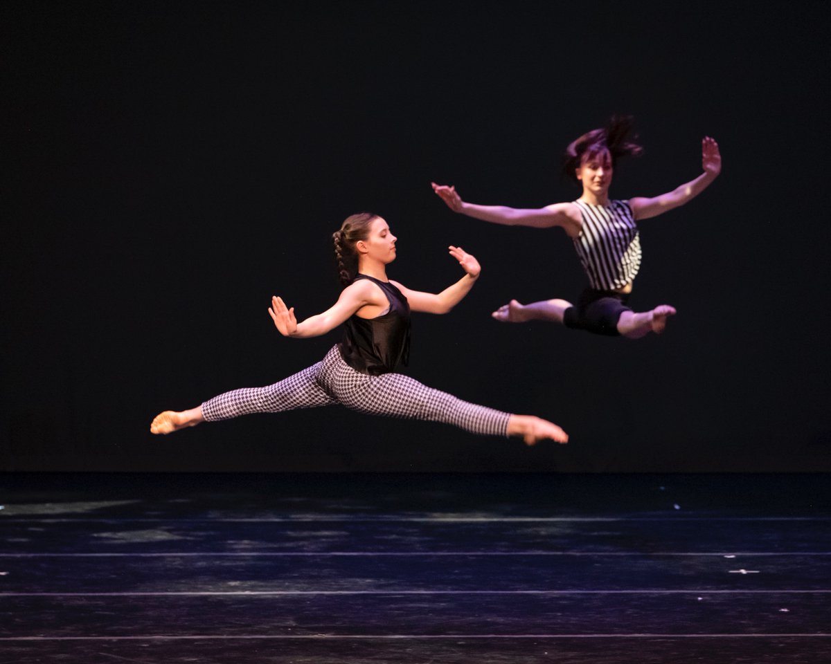 narratography's tweet image. Hoppin Around
#dancers #jump #lleap #split #movment #motion #performance #stage #apa