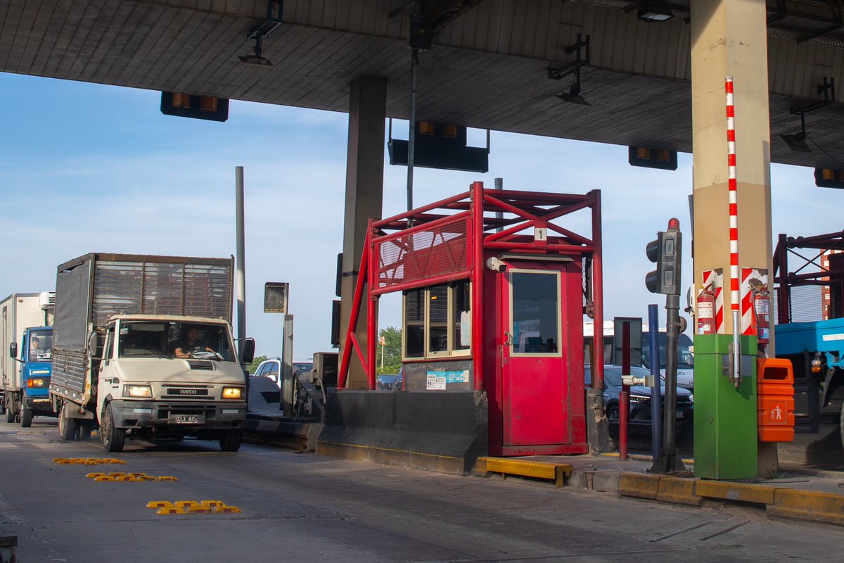 PARO GENERAL Y MOVILIZACIÓN

La falta de planificación por parte del Gobierno Nacional y Provincial  en lo que respecta al funcionamiento y al futuro de las concesiones viales pone en riesgo el trabajo de 7000 familias.

instagram.com/p/CkHMBkXp0kE/…