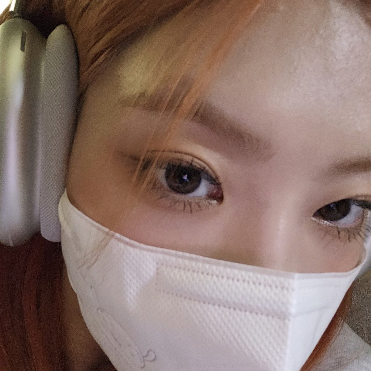 LlPPlES's tweet photo. Have a good night y’all… 🍊🎧 https://t.co/W0ea3COesV