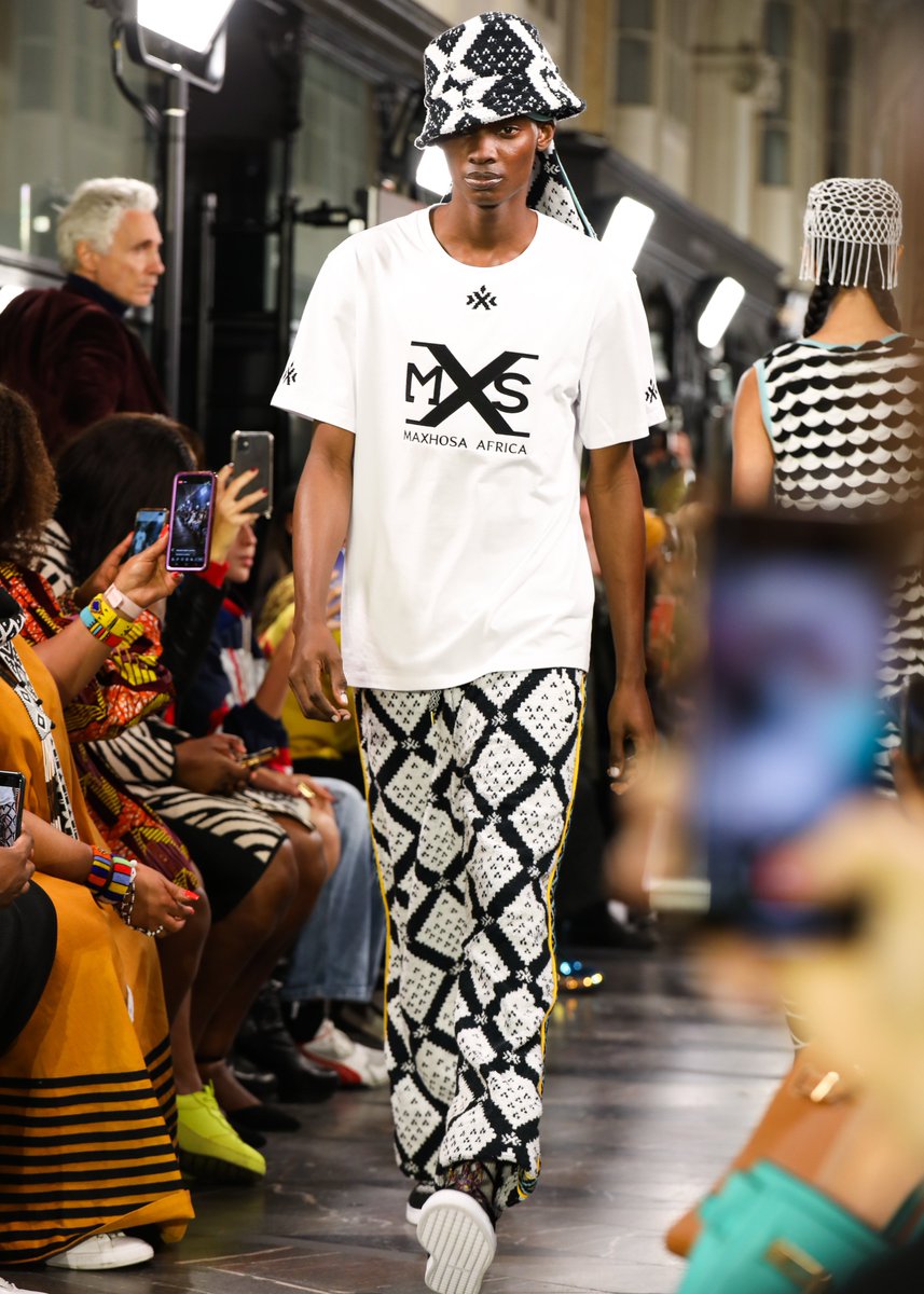 MaXhosa AFRICA™ tweet media