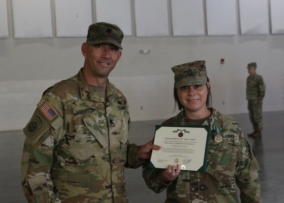 Missouri_NG's tweet photo. #MoGuardCitizenSoldierSpotlight
Master Sgt. Amy Pulliam-Pawli was awarded the Army Commendation Medal for her efforts during the 35th CAB's Combined Staff Inspection (CSI.) With her guidance, the section received an overall score of 96%. Great job! #MoGuard #GoMoGuard https://t.co/e2zO95Szu0