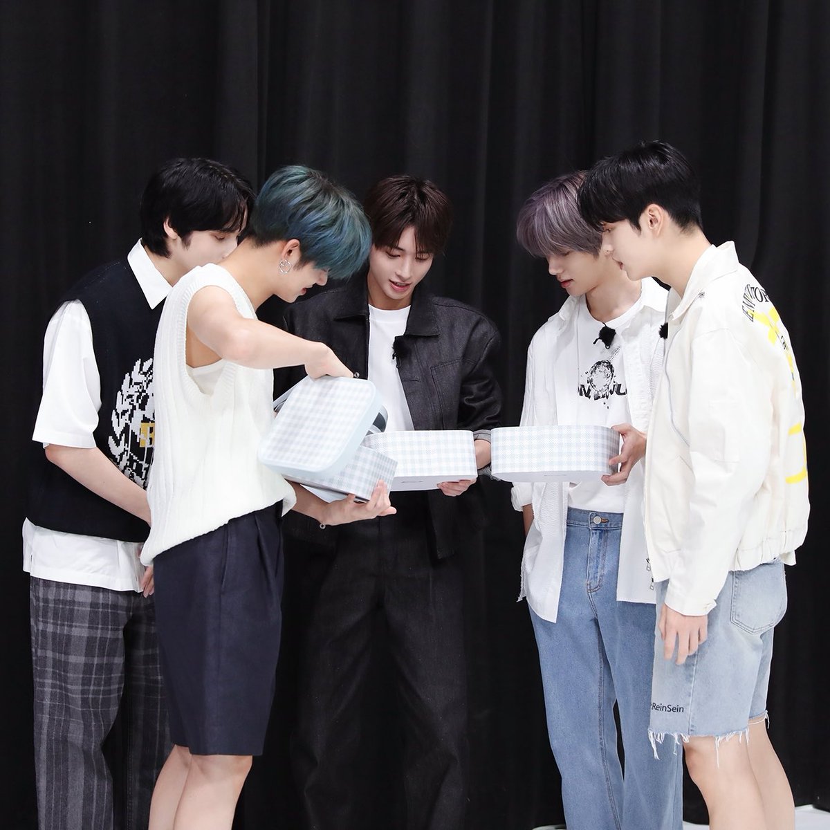 0304StartLine's tweet photo. For my start line to the magic island ♡
#MAMAVOTE #TXT @TXT_members https://t.co/kTKmrLutp8