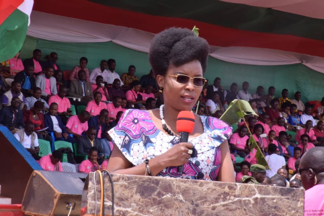 action_bonne's tweet photo. #Burundi:Célébration ce 25/10/2022 de la Journée Mondiale dédiée à la santé mentale. SE @Burundi1stLady a rehaussé de sa Présence les cérémonies marquant la célébration de cette Journée au stade Muremera de #Ngozi. https://t.co/K05ZFDsB7R