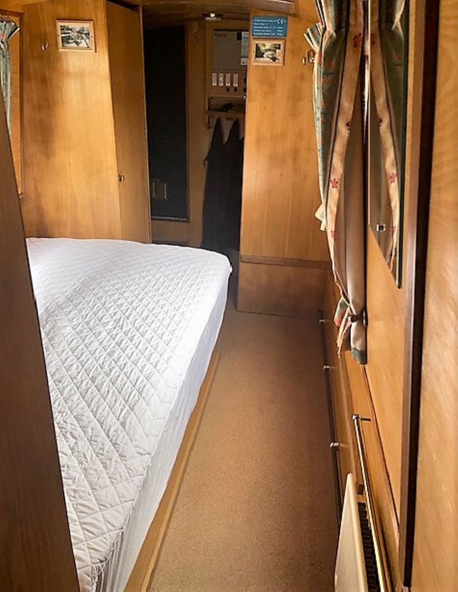 ABCBoatSales's tweet photo. Go The Distance With Endurance!! https://t.co/DS9v98yBBl #Endurance #WrenburyMillMarina #LlangollenCanal #CruiserStern #HolidaysAfloat #LiveAboard #LifesBetterByWater #Narrowboats https://t.co/yNa9csiZty
