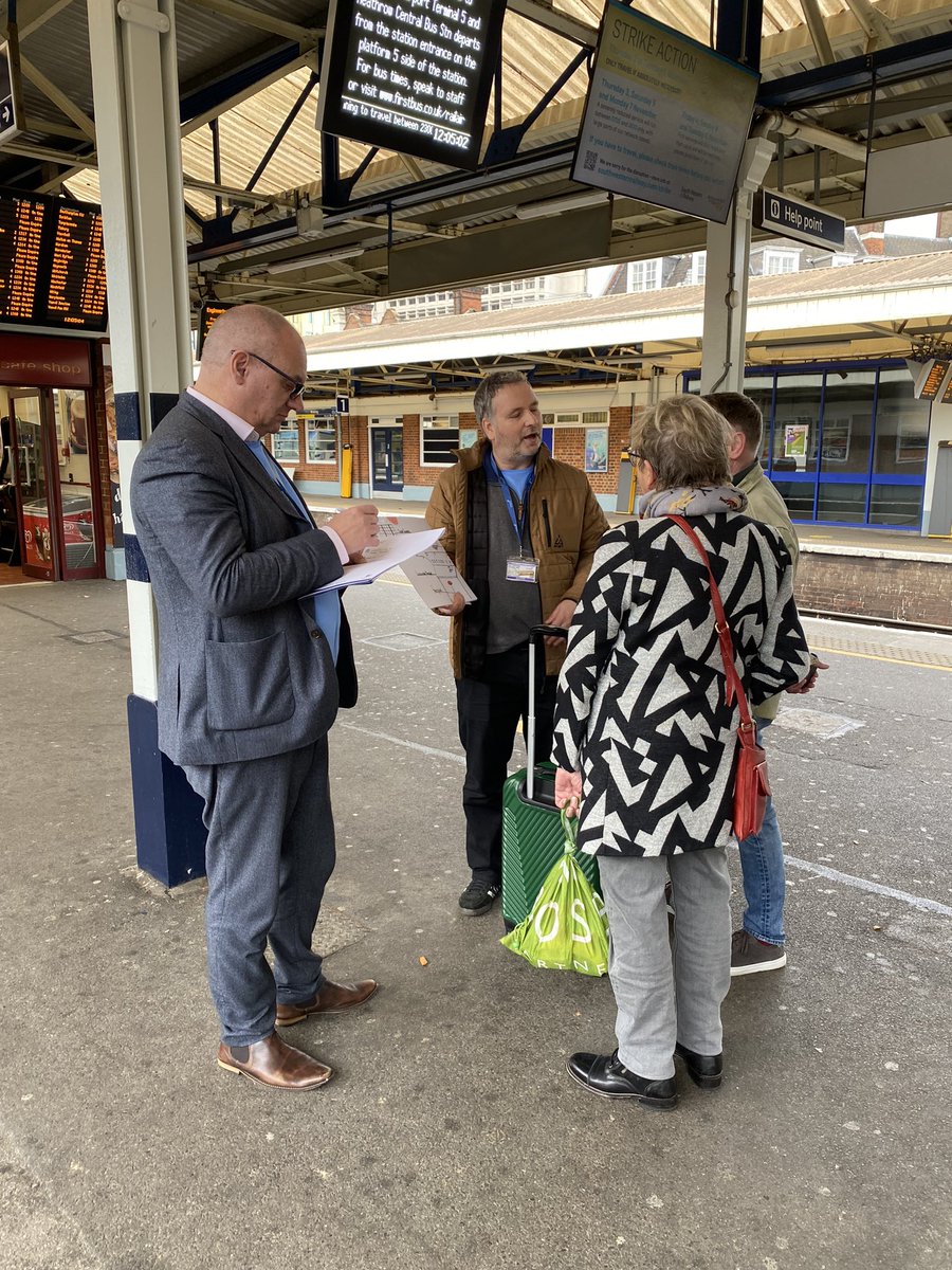 AltLabsAgency's tweet photo. We’re halfway through day two of our Trackathon with South Western Railway. Our participants have been out and about about at Woking station today user-testing their prototype. 🚝
Great to see everyone getting stuck in! 😁
#innovation #innovationinrail #trackathon #transport https://t.co/vFajM6dwlv