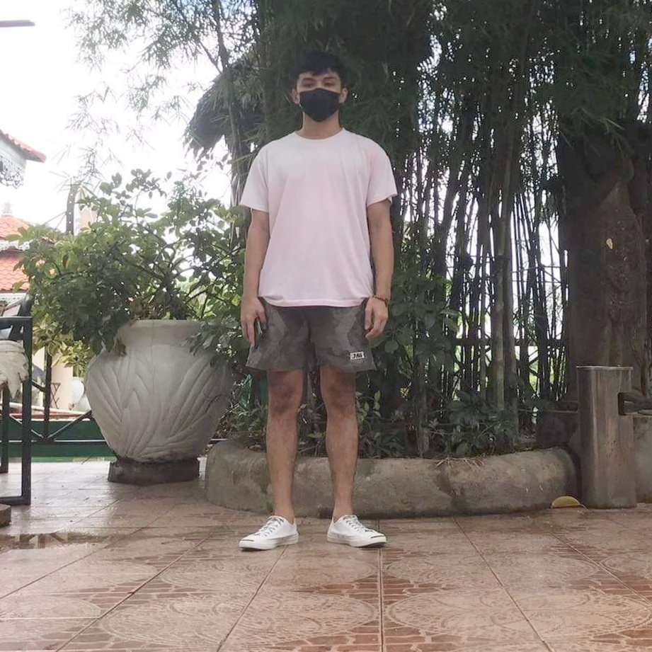 srry im viin tweet media