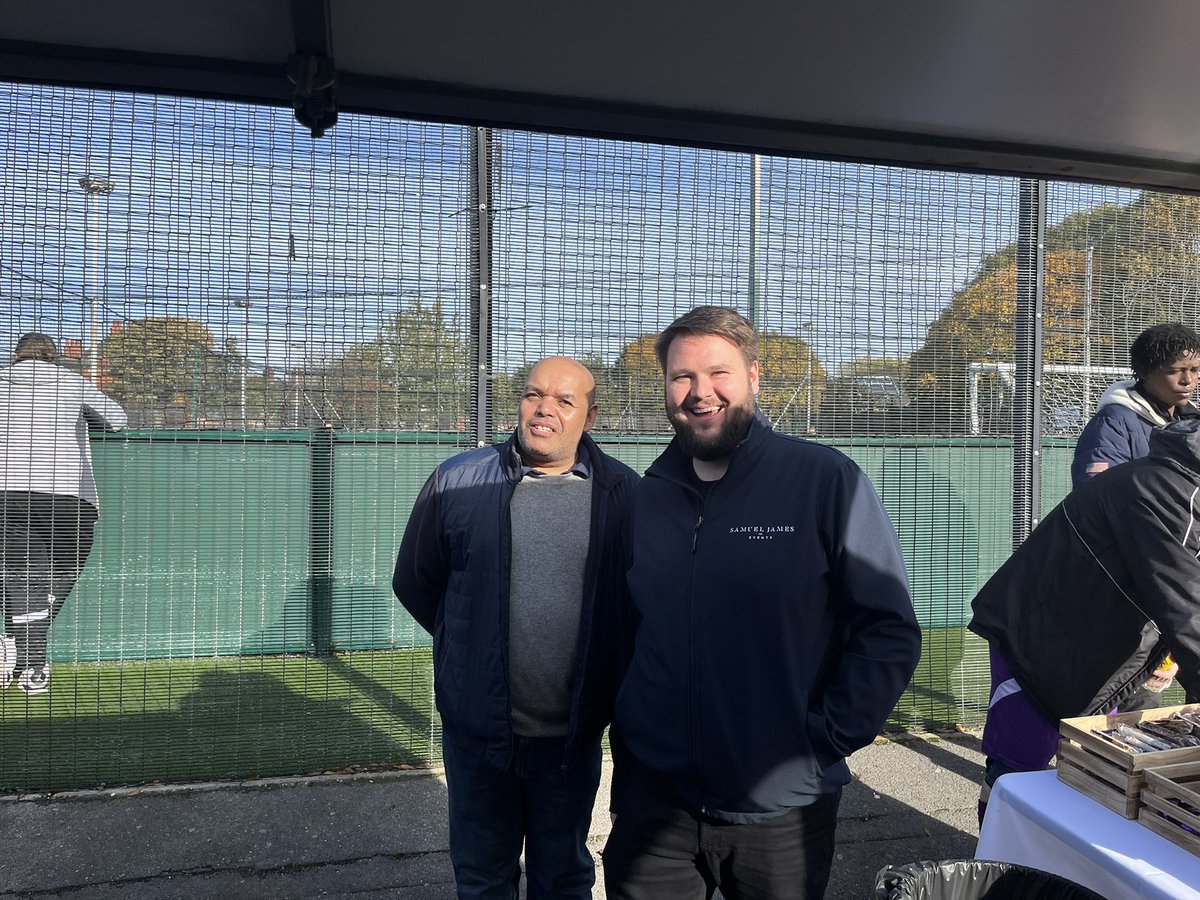 sjecatering's tweet photo. @LivHomelessFC Fantastic day supporting a great cause for Liverpool Homeless Football Club, great to see enjoyment through burgers and hotdogs! ⚽️ https://t.co/IYZB802mMz