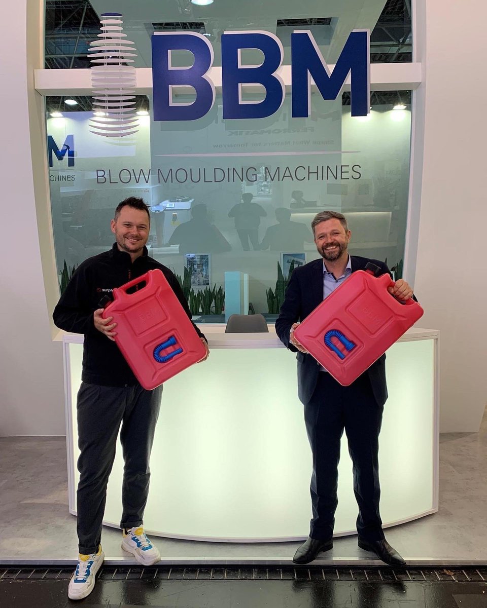 pedrocarrico's tweet photo. @K_tradefair #K2022 world's most important #exhibition for the #plasticsindustry and #rubberindustry industry, took place in Düsseldorf, and #Surplex was there🤩
💡sell or buy used #machine from this sector, Surplex is the right place for you 👉 https://t.co/XdXmFNCret https://t.co/4ZudAfvQDN