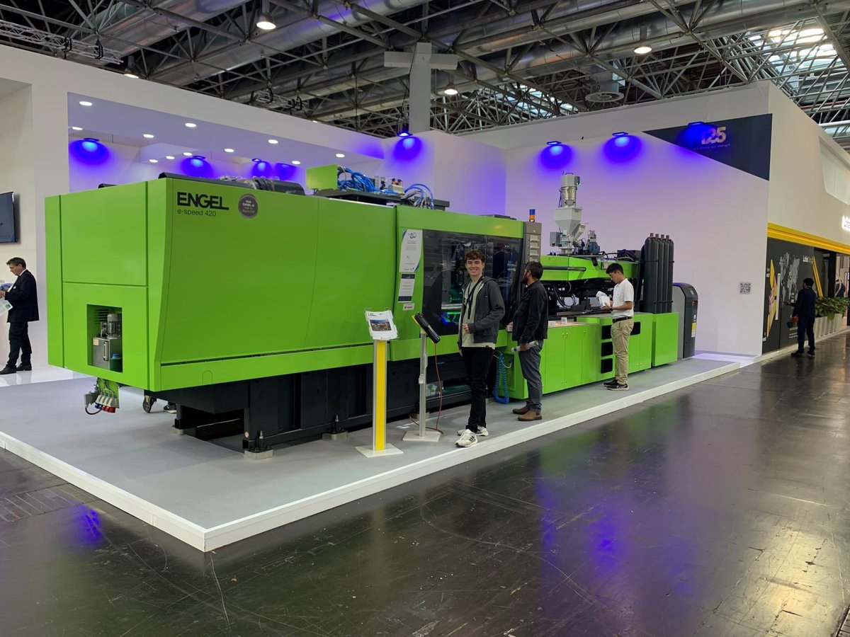 pedrocarrico's tweet photo. @K_tradefair #K2022 world's most important #exhibition for the #plasticsindustry and #rubberindustry industry, took place in Düsseldorf, and #Surplex was there🤩
💡sell or buy used #machine from this sector, Surplex is the right place for you 👉 https://t.co/XdXmFNCret https://t.co/4ZudAfvQDN