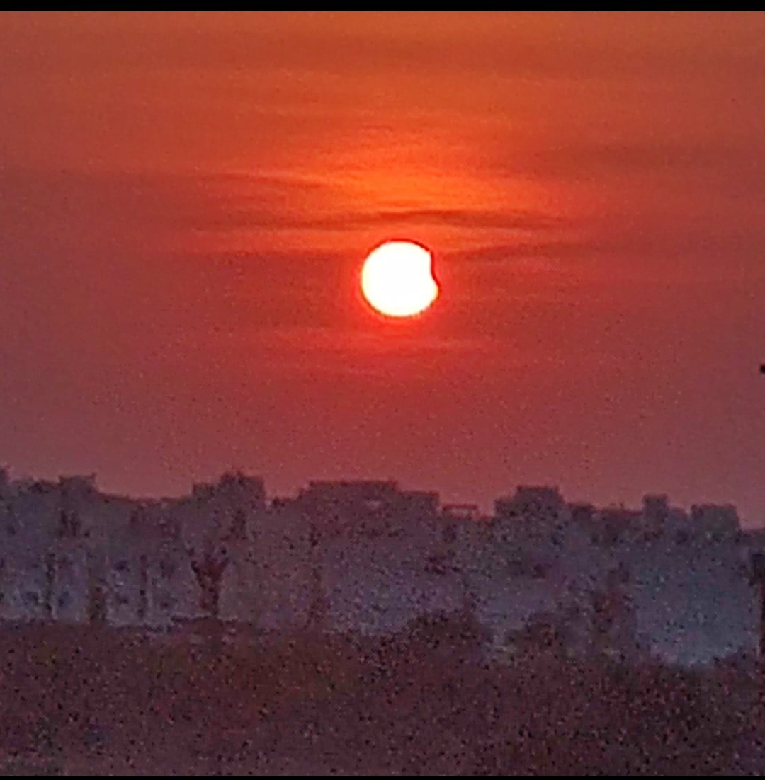 Golden hour 🌞
#PartialSolarEclipse #Chennai