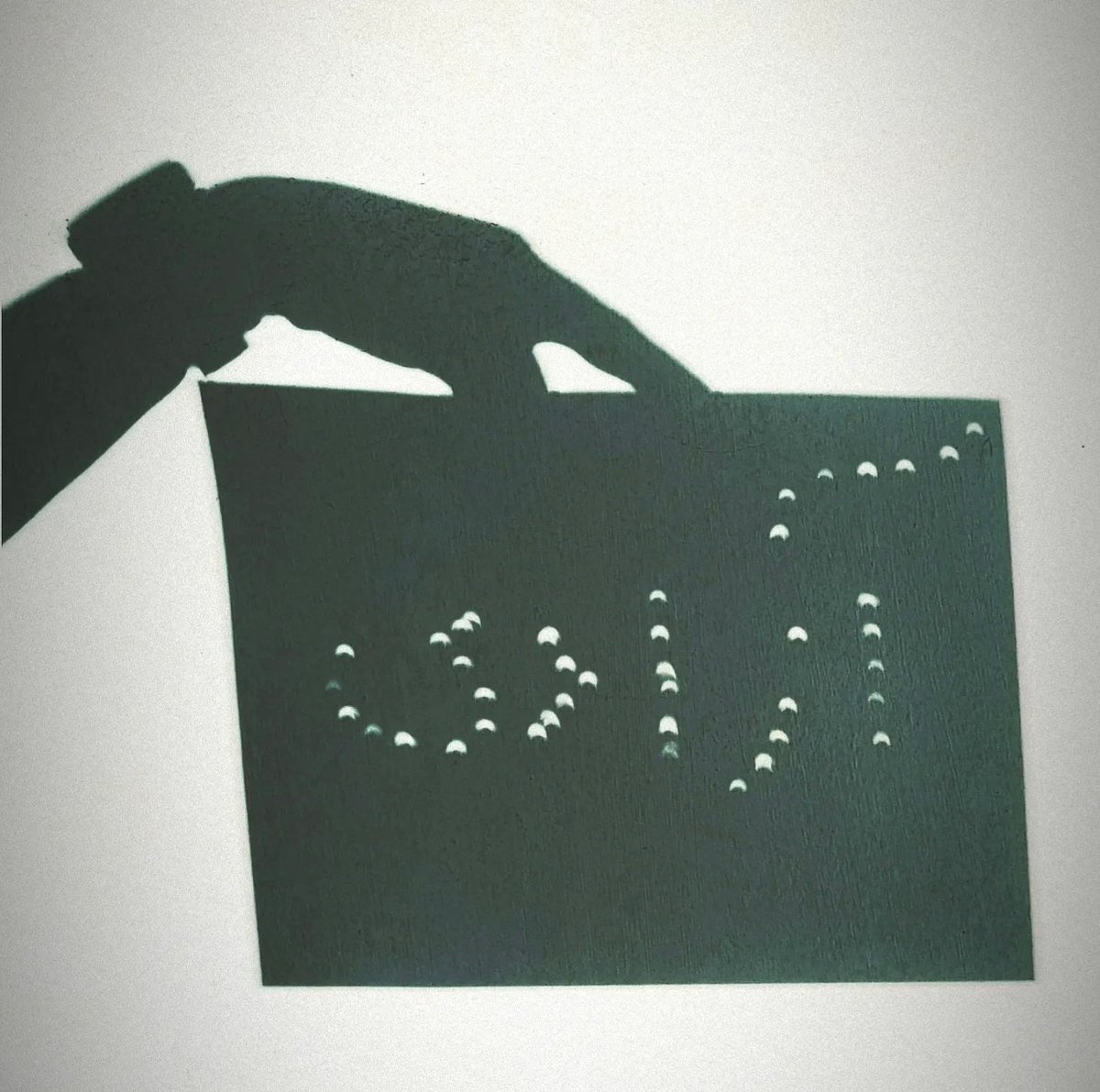 برای خورشید؛ که برآید 
آزادی به روایت خورشیدگرفتگی جزئی 
۱۴۰۱.۰۸.۰۳ 

For the sun .. To rise 
And now Partial Solar Eclipse is telling the story of freedom.
25 Oct 2022

#مهسا_امینی #زن_زندگی_آزادی