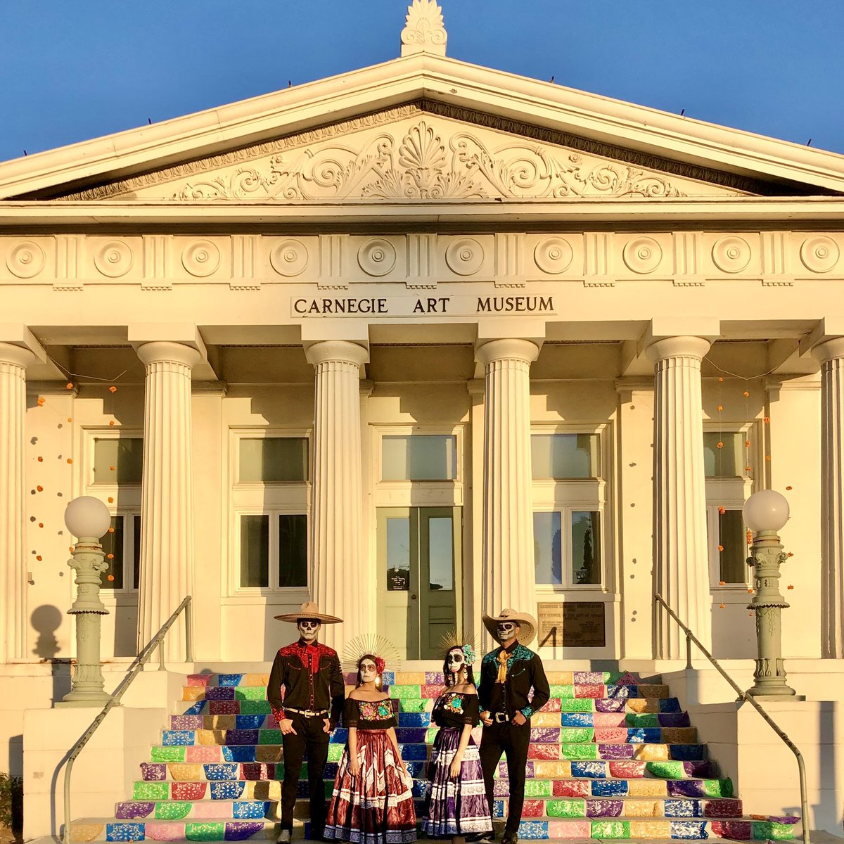 DowntownOxnard's tweet photo. Oxnard Rec's Dia de los Muertos community altar returns one week from today. It will be up for 3 days from 11/1-11/3. Those who would like to contribute to the altar, can bring a framed copy of your photo(s) by the Carnegie Art Museum beginning at 4 p.m. on Nov. 1.
@oxnardrec https://t.co/H5puy5ClXE