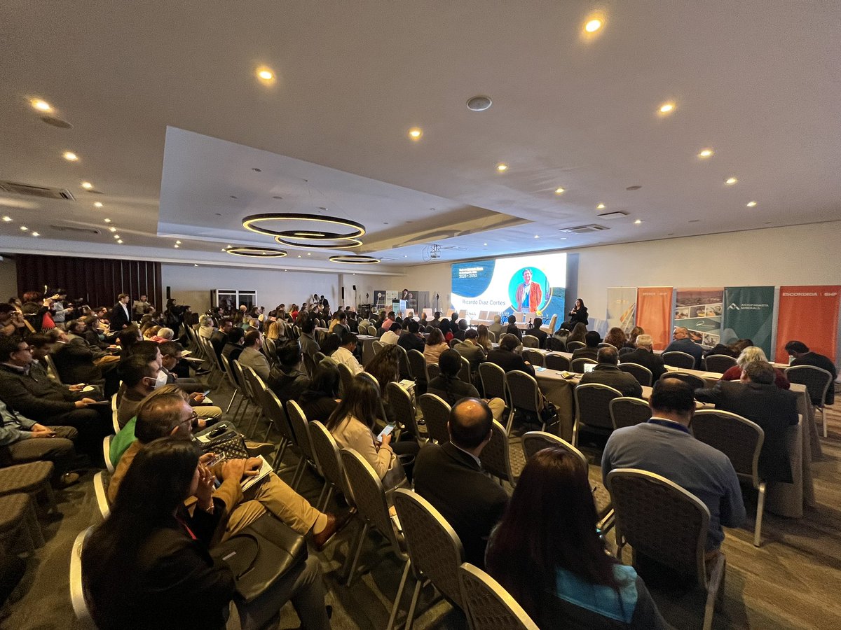 ippnorte's tweet photo. [🔴AHORA]

Enrique Garcilazo, @Garcilazo_Enri 
Jefe de División y Jefe de unidad de
Política Regional y Rural de @OECDdev  entrega unas palabras a los asistentes al seminario,para contextualizar el trabajo que desarrollará OECD en la Primera Misión en #Antofagasta 

@AllainDupre https://t.co/JIF5RYOAv1