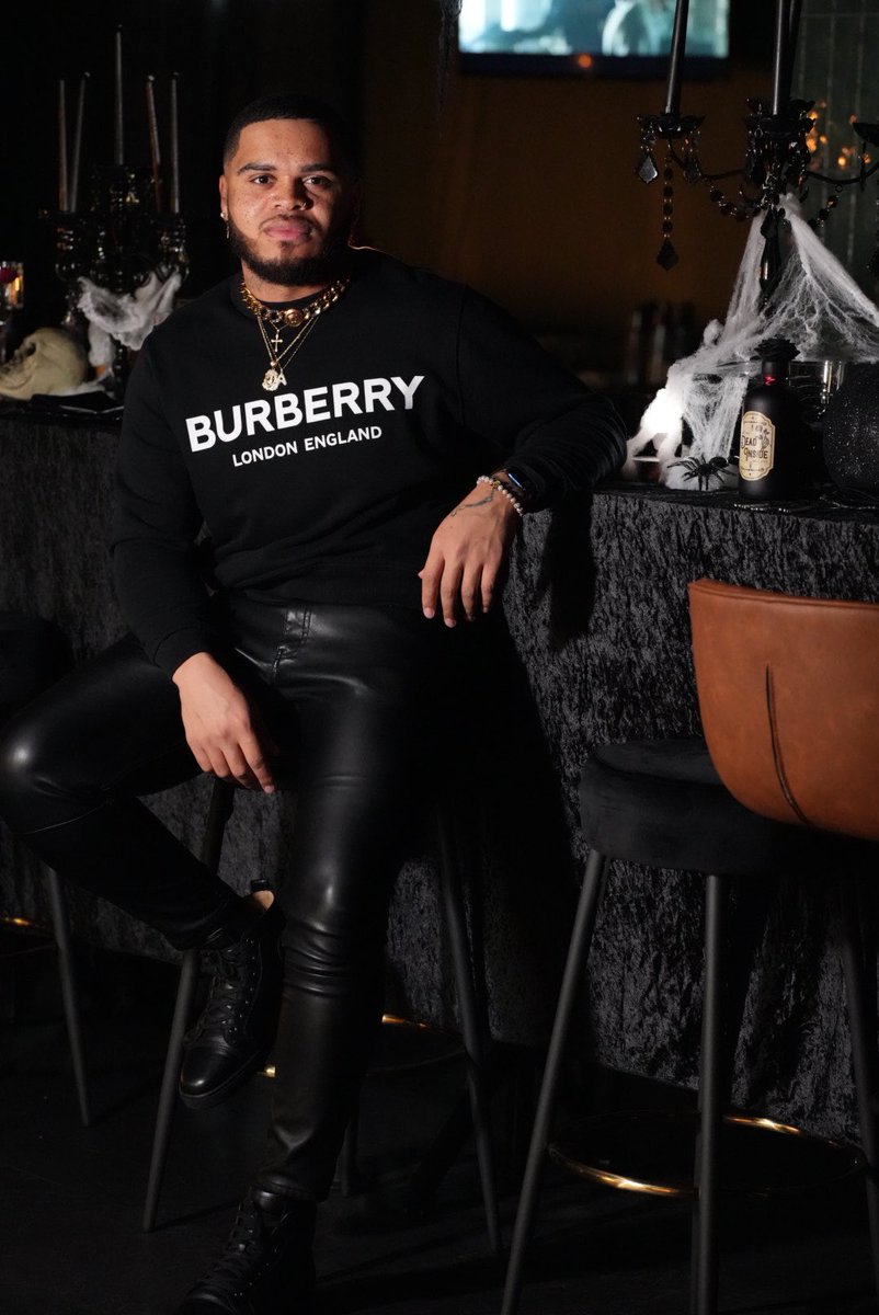 Weekend vibes 🖤🖤