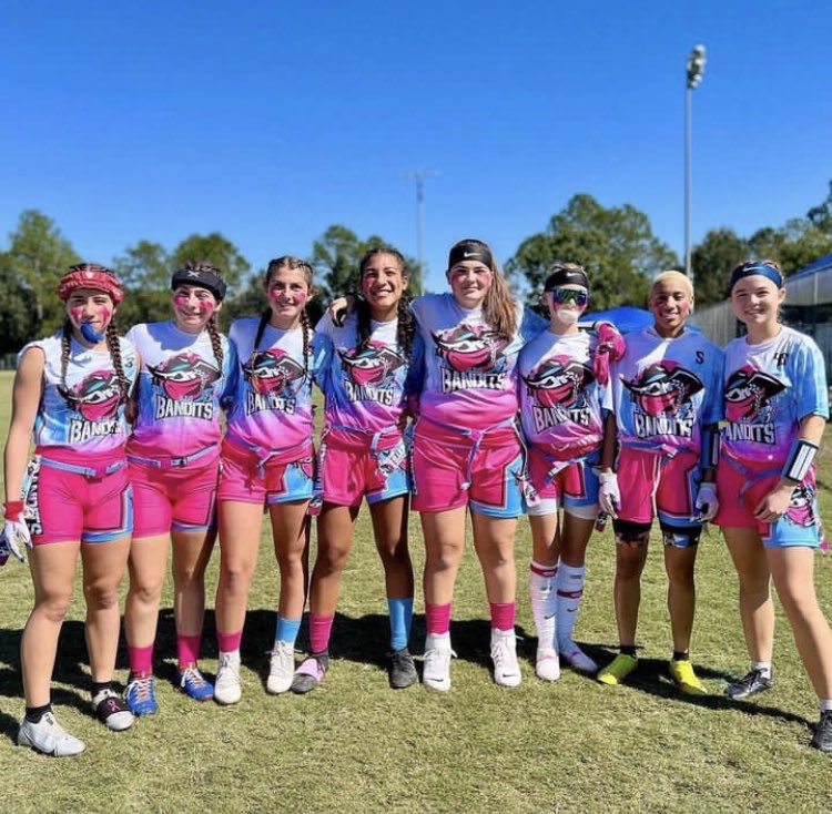 Veah_Russell's tweet photo. Had a great time playing with the @bandits7v7 this weekend for the Swamp Bowl finished 4th of 25 teams!!Glad I was able to connect with other colleges and players!! https://t.co/8GJkMronPp