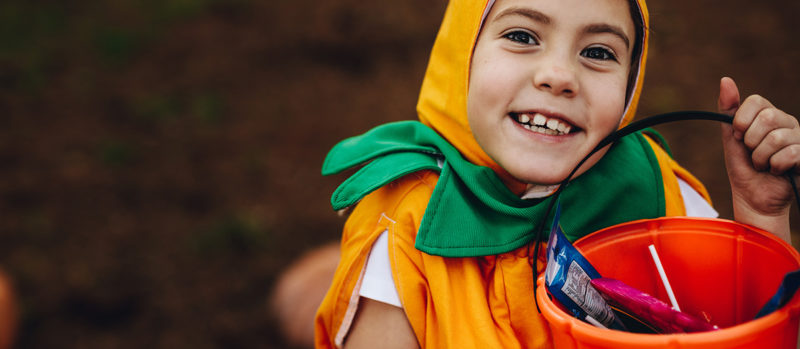 CincyChildrens's tweet photo. Did you know children are more than twice as likely to be hit by a car on #Halloween than any other day of the year? Help keep your kids safe while trick-or-treating by following these safety tips: https://t.co/AHqqcoyDFn https://t.co/dBH6IVvLNM
