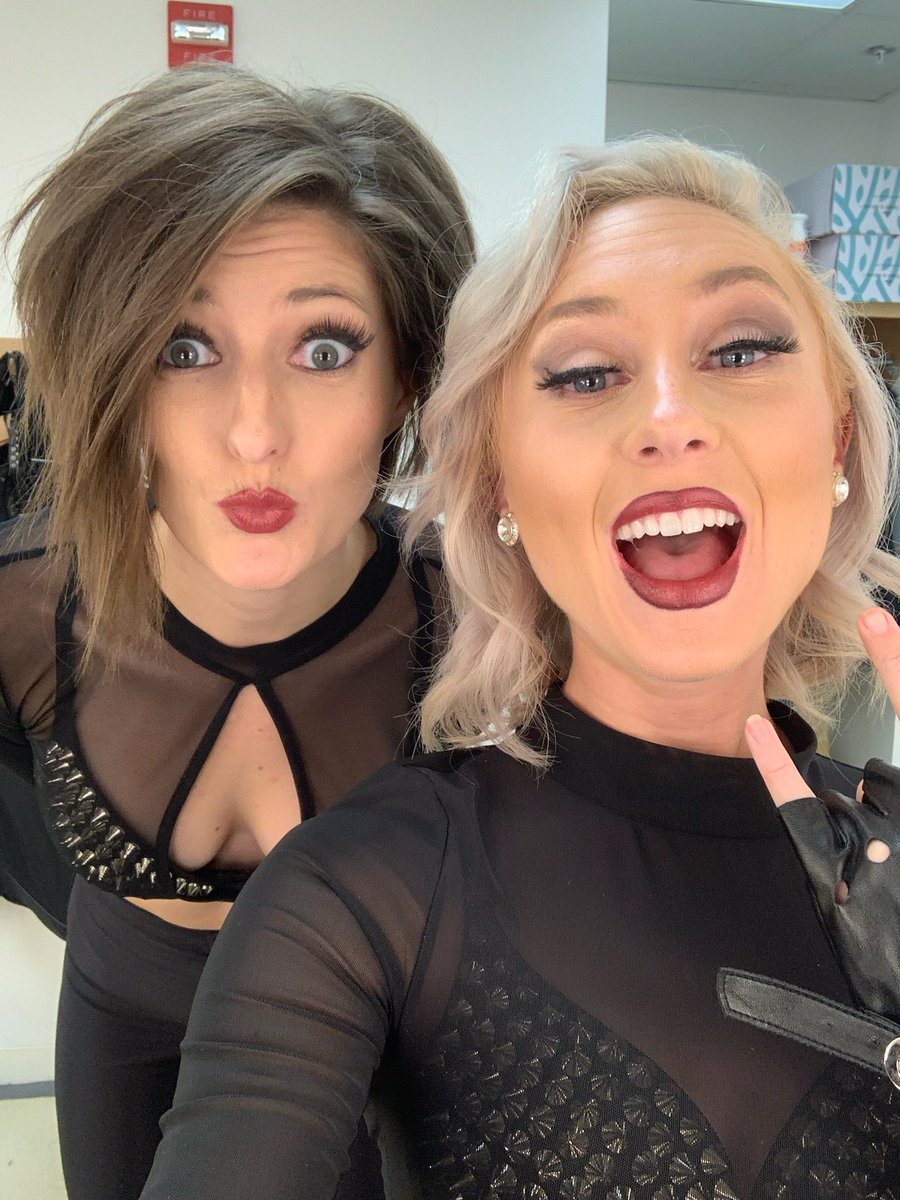 magicrocksshow's tweet photo. You are only as good as the people you surround yourself with. We have THE BEST team. It is a pleasure to tour and perform with these two beautiful talented women. ๐๐ปโค๏ธ๐ #magicrocksshow #magicrocksshowgirls #magicrocks #comingtoacitynearyou #women #bossbabe #bosslady https://t.co/5zZCVKMY4l