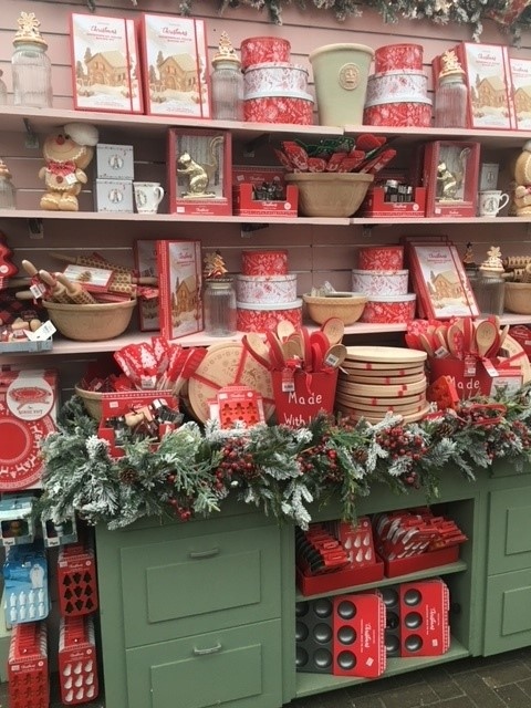 Eddingtons (@eddingtons) on Twitter photo Christmas display at Van Hage. Let’s start the Christmas season! Christmas display at Van Hage. Let’s start the Christmas season!