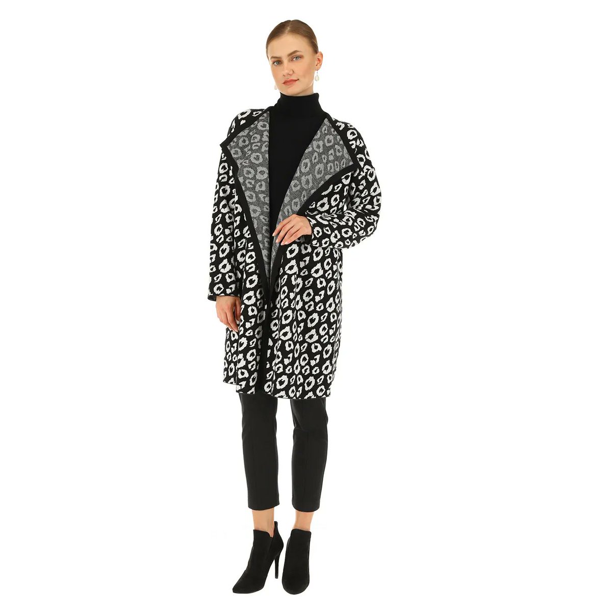 AlexisModa's tweet photo. Cúbrete del frío con el ensamble ideal para esta temporada! #SoyAlexis #MujerAlexis #LookAlexis #Moda #Estilo #Otoño2022 #DiseñoMexicano #Ensamble #Punto #AlexisCollection #Octubre2022 https://t.co/brfwEVypPK