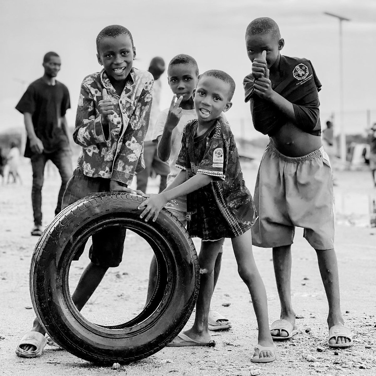 ethanrosefound1's tweet photo. Every help would be meaningful to those displaced by the flood.

Let’s continue to do this together as we help cushion the effect, please 🙏🏾 
May God bless &amp; increase us all as we give.

Thank you for your continued support 

🙏🏾

#Flood #FloodInBayelsa #Ethanrose #donate #support https://t.co/XCVKcvSSoI