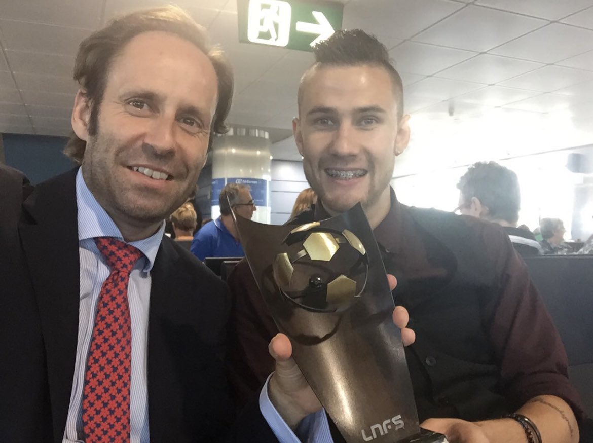 JuanMassanet's tweet photo. @Paradynski_94 @PalmaFutsal @UEFAFutsal Grande Felipe (UNO DI NOI) ๐๐ป๐๐ป๐๐ป๐
#gopalma #uefafutsalchampionsleague https://t.co/C0WWsDLbXX