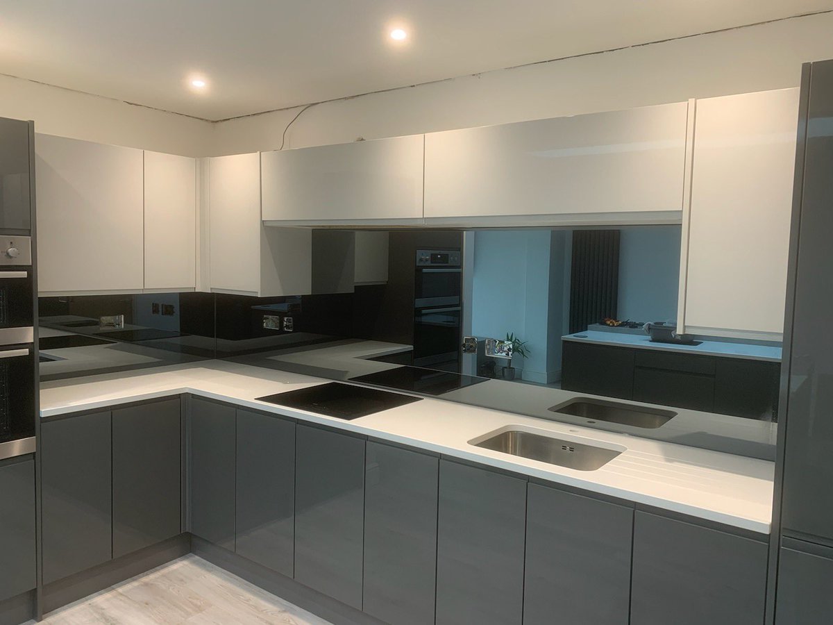 uaglassltd's tweet photo. 🔘 Gorgeous Grey splashbacks installed for a customer in Rackheath 🔘 #uaglass #kitcheninspo #splashback #glasssplashbacks #finishingtouch #kitchendesign #homedecor https://t.co/ww5Doj1PO4