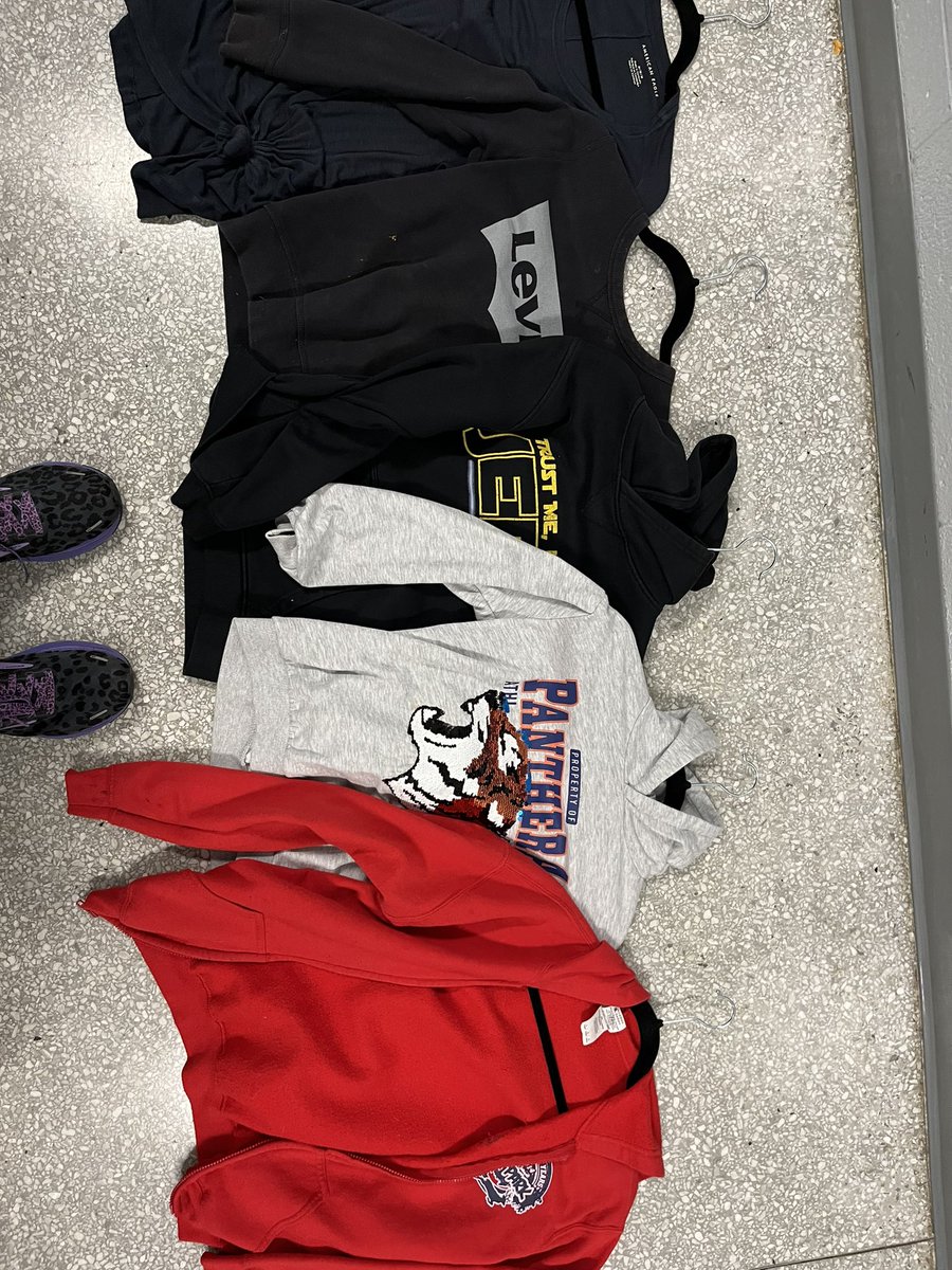 TMESMusic's tweet photo. Lost and Found, an ongoing thread: @TMESEagles #tmeseagles https://t.co/6ByR9DzuWi