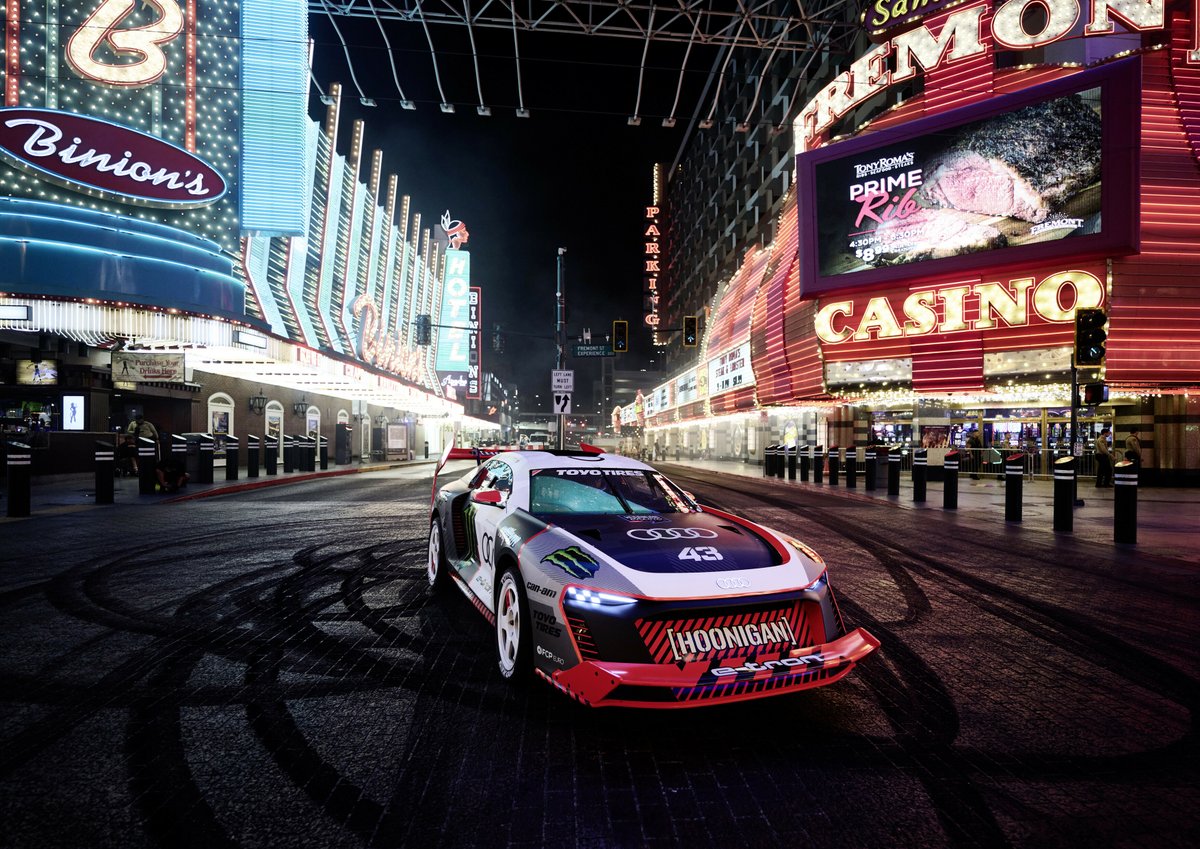 Ken Block y el Audi S1 Hoonitron electrifican Las Vegas - prensa.audi.es/2022/10/25/ken…