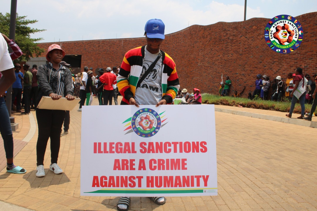 zimupdates263's tweet photo. Sanctions on Zimbabwe must be removed. The land reform programme will not be reversed nomatter what. Just let Zimbabwe be. @USEmbZim @UKinZimbabwe @ZANUPF_Official @zanupf_patriots  @ZanuPFtv @ZanuPF_WL @MabasaSasa https://t.co/0lkX4Zf4q0