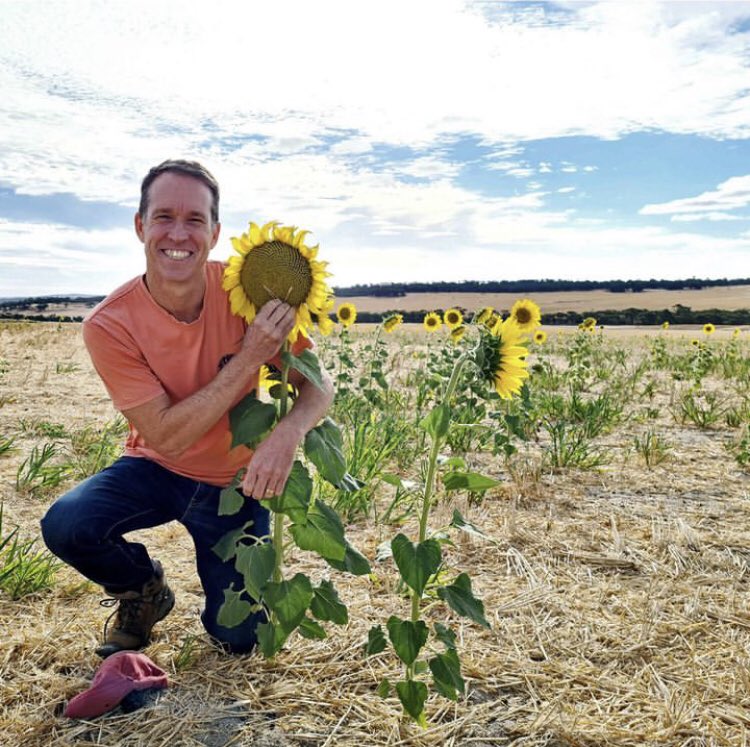 WillemFerwerda's tweet photo. Je hoort vaak dat het herstellen van vertrouwen tussen mensen met diverse belangen en herstellen van biodiversiteit in landbouwgebieden op schaal met business cases niet kan. Het kan wel! Sinds 2014 zijn we bezig in Australië https://t.co/xnDisFYmZs @WideOpenAg #4Returns #ASNbank https://t.co/ZEnDKMsDEU