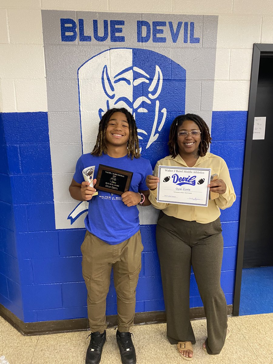 gtank17Idothis's tweet photo. Thank God , my Family for everything they do for me. #MotivationToKeepGoing #WorkingOnBeingTheBestMe #BlueDevilAward #ProudToBeAblueDevil https://t.co/7nnZuecQDn