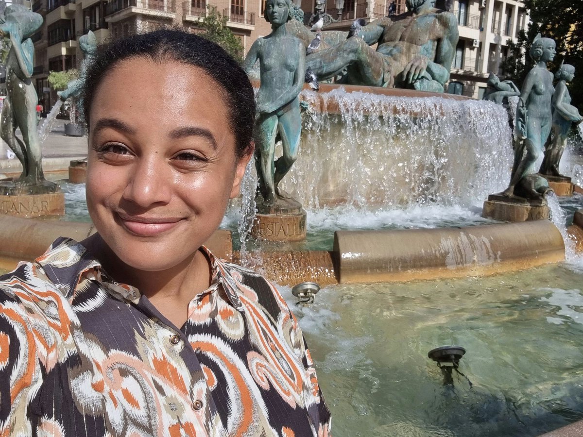 Enjoying the lovely Spanish sun during the day two lunch break of the #CO2SMOS M18 meeting!

#H2020 #Valencia #chemistry #PhD