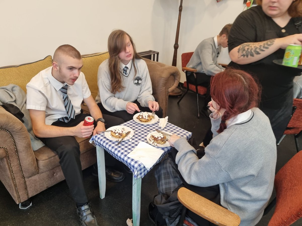 OideStacy's tweet photo. Maidin Iontach - great morming at the Irish Café Tallaght Village with Bliain 5. @Kingswoodcc16 @ddletb https://t.co/moMoxUAv5W
